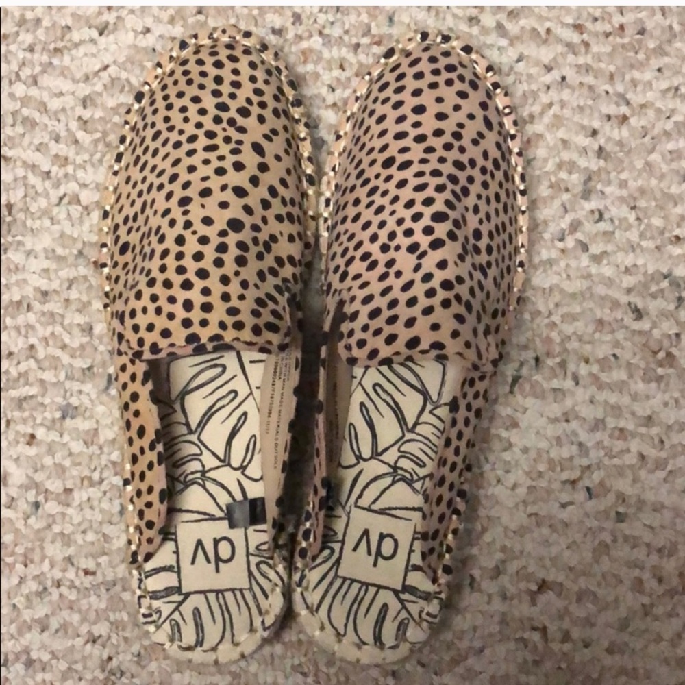 Leopard slides. New without tags!